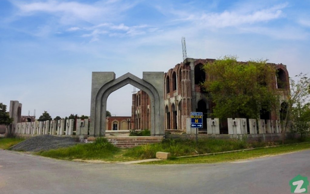 Under construction Jamia Masjid in Block H of Wapda City Faisalabad