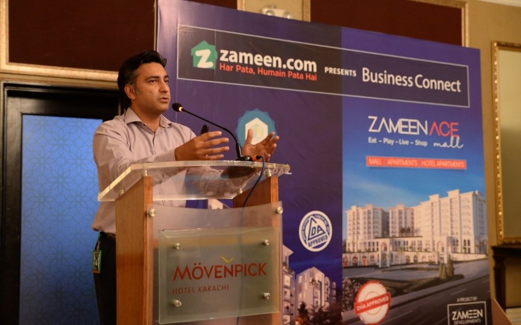 Mr Agha Sultan speaking at the phase 2 of Business Connect in Karachi