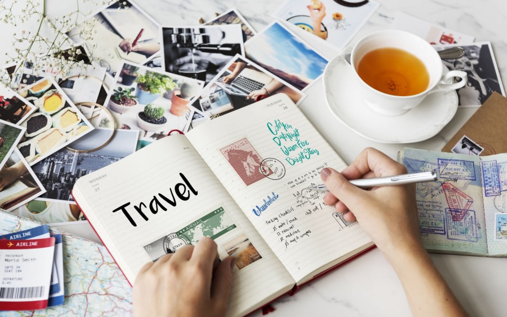 Making a travel planning checklist