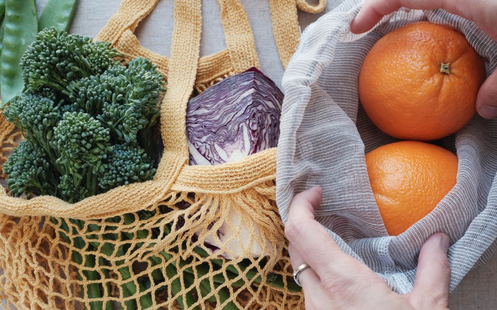 Fruits and vegetables in reusable bags