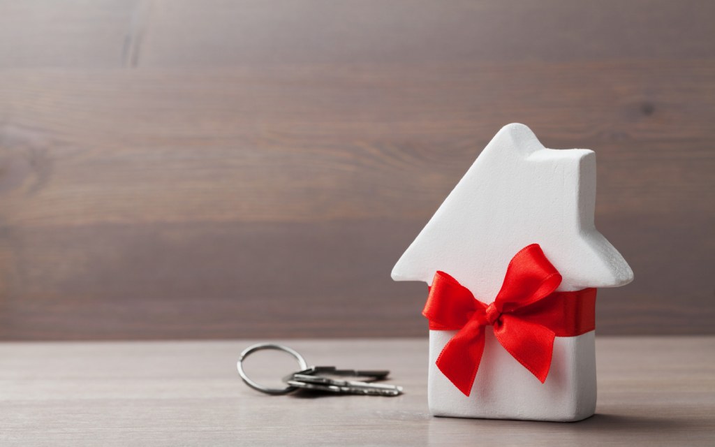 Gifting an immovable property