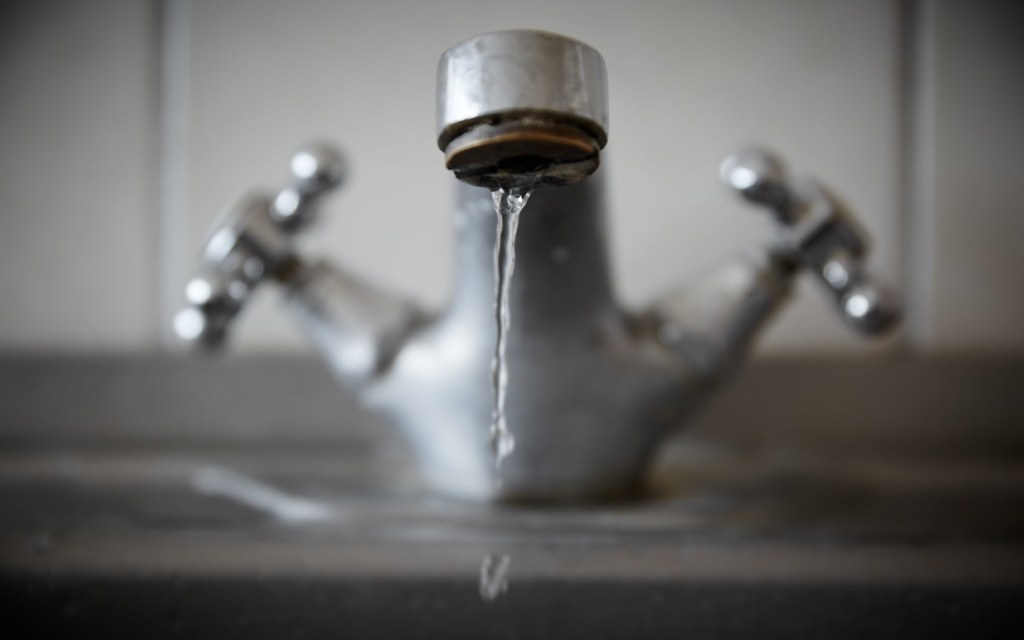 Save water at home by fixing loosened tap fittings