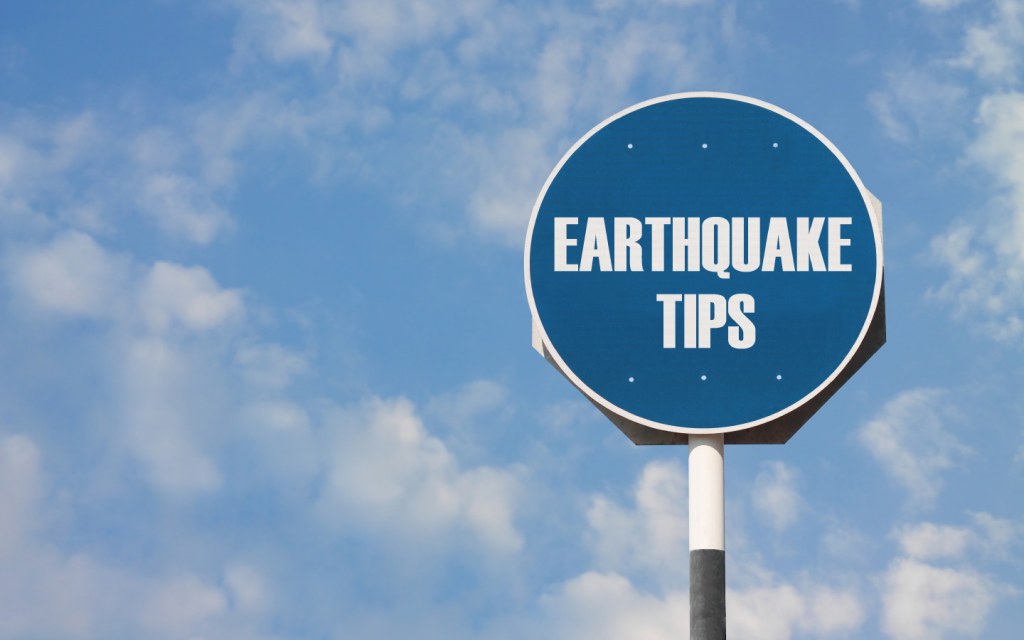 tips to safe during an earthquake 