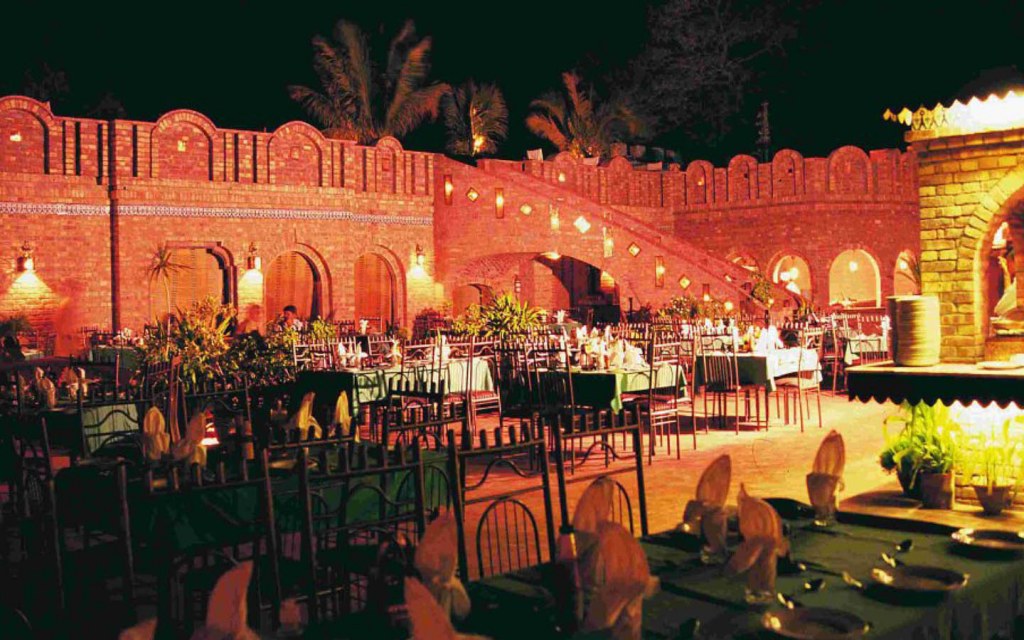 hi-tea rates at lal qila restaurant in karachi