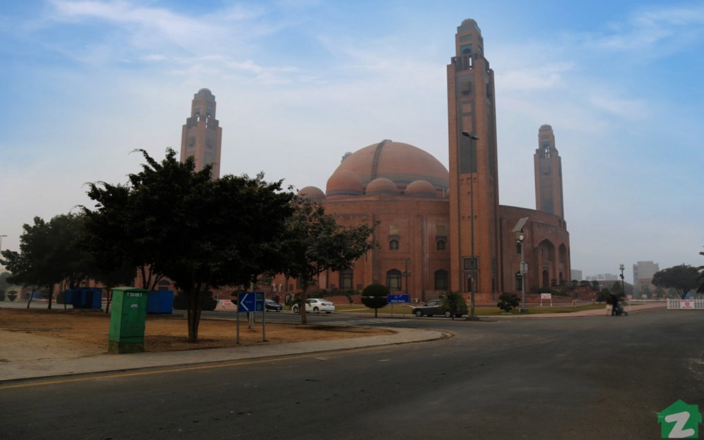 Grand Jamia mosque in Bahria town lahore