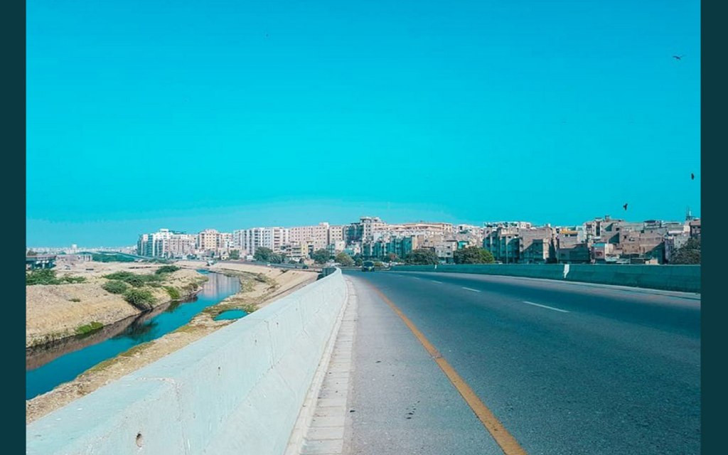 Road view of Lyari Expressway