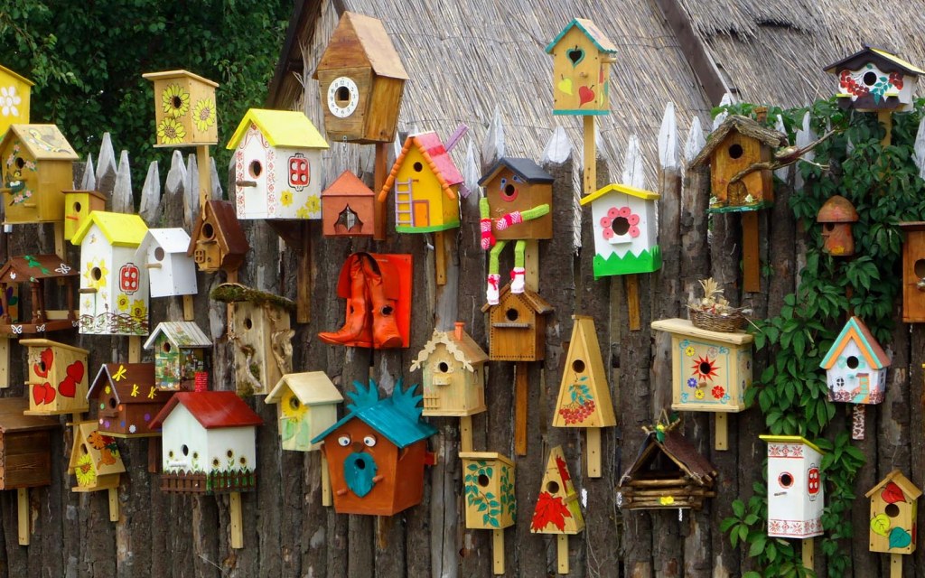 Spruce up your garden decor by placing bird feeders