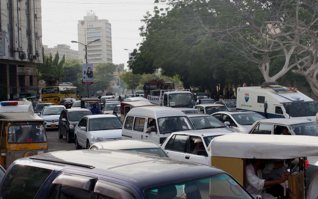 Vehicular traffic in Karachi