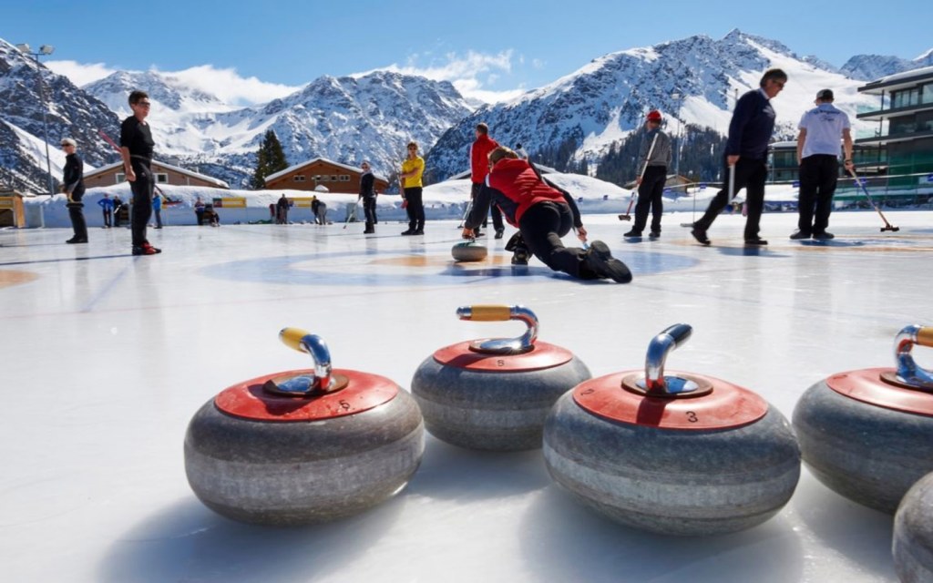 Ice curling in Pakistan