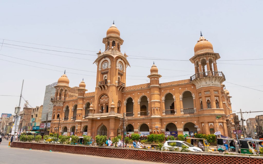 The clock tower is located in the centre of Multan
