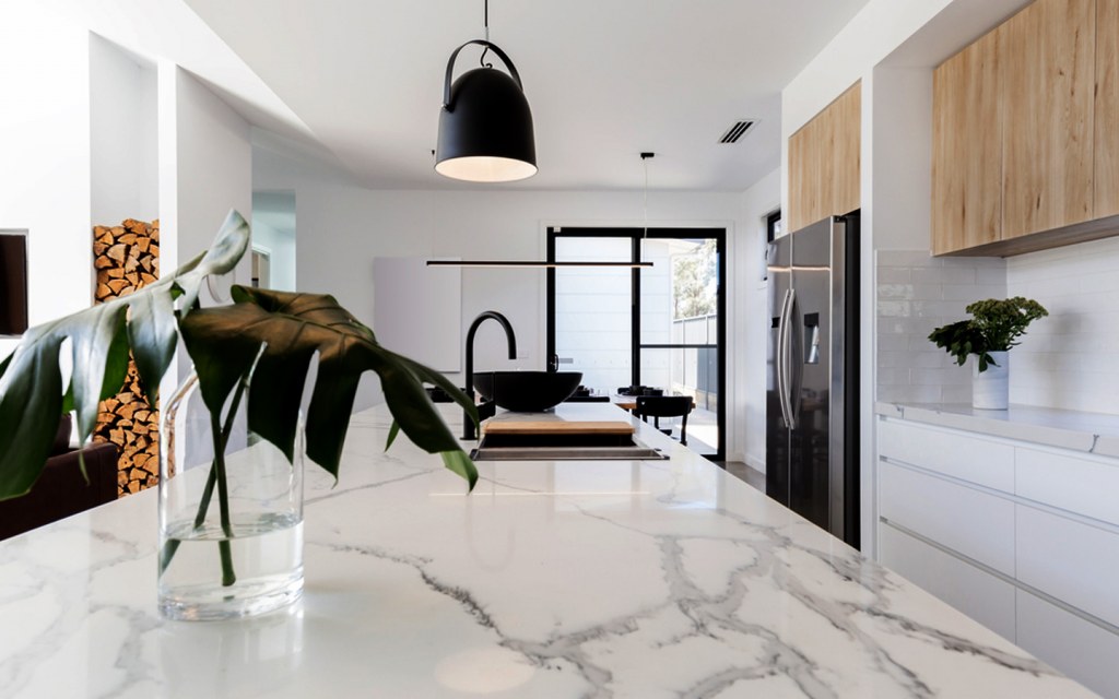 Kitchen Counters with Natural Stones and Natural Textures