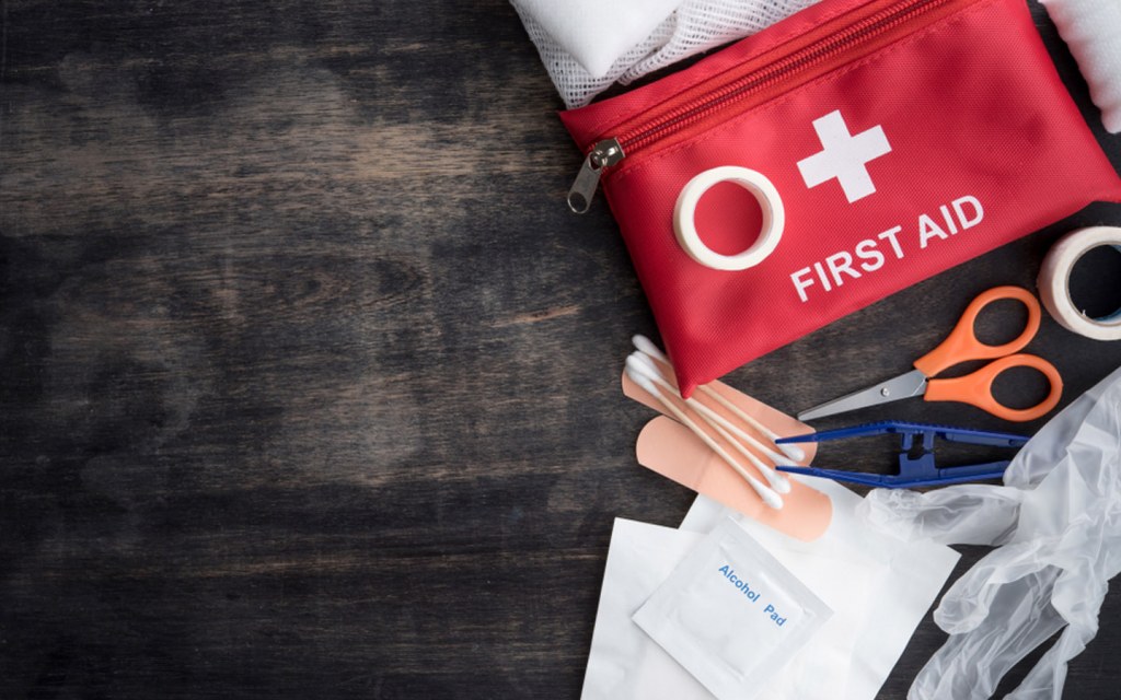 Essential first aid kit for your home during quarantine