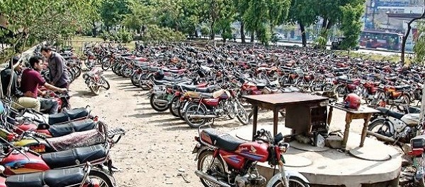 Illegal parking lots in Lahore