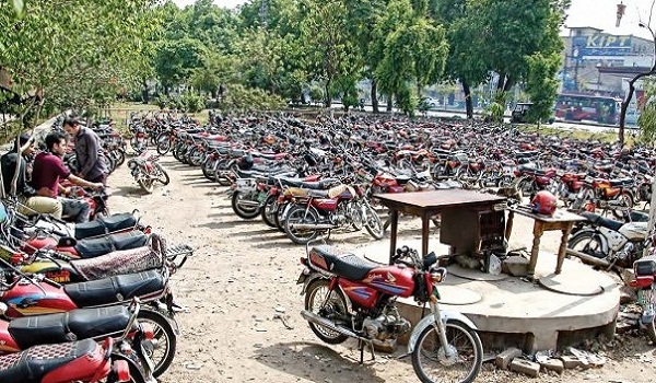 Illegal parking lots in Lahore