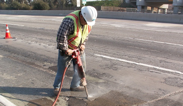 repair of roads in Islamabad - Metro bus project